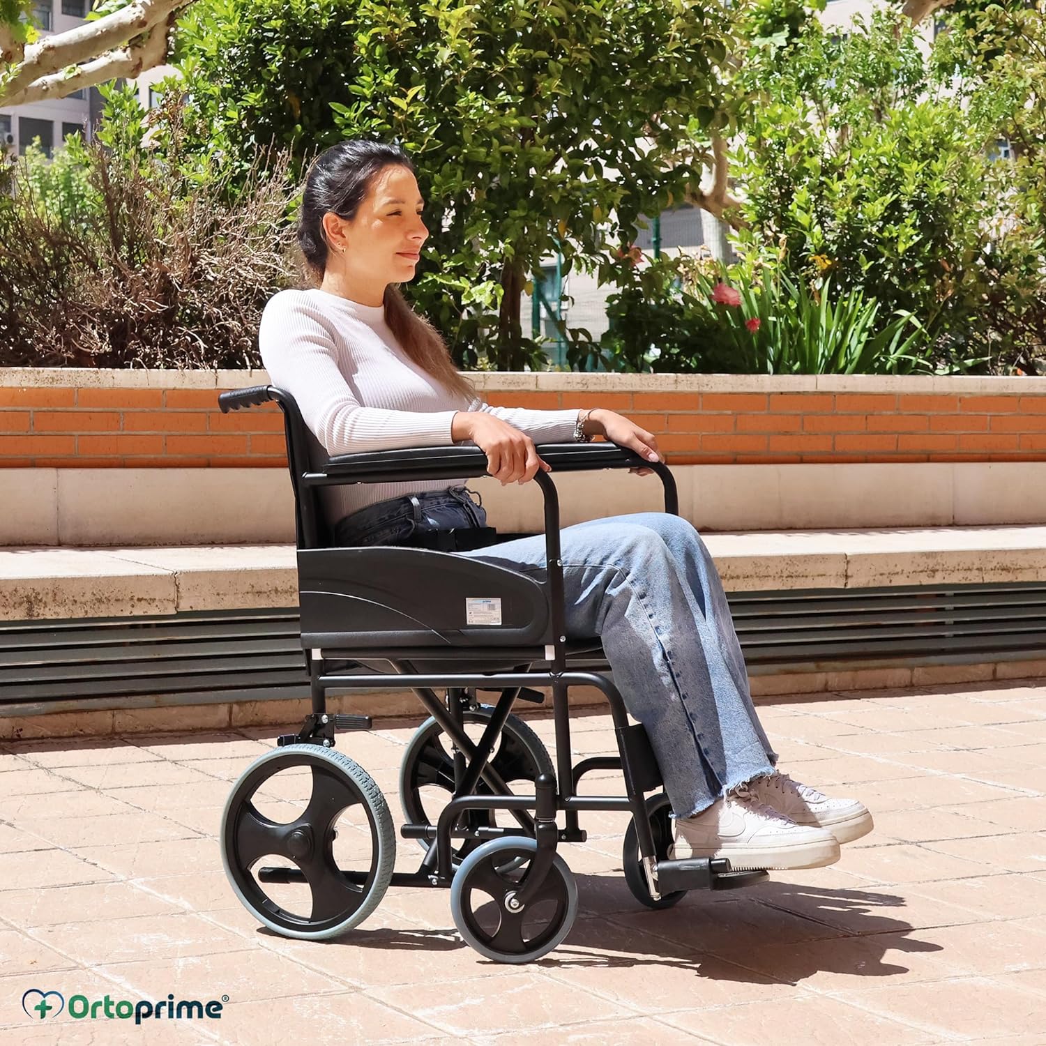Silla de Ruedas Plegable Ligera Ortopédica - Image 4